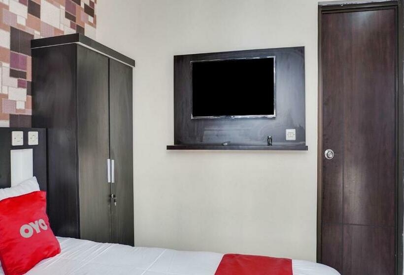 Номер Deluxe Кровать Кинг, Oyo 3826 Columbus Residence K11