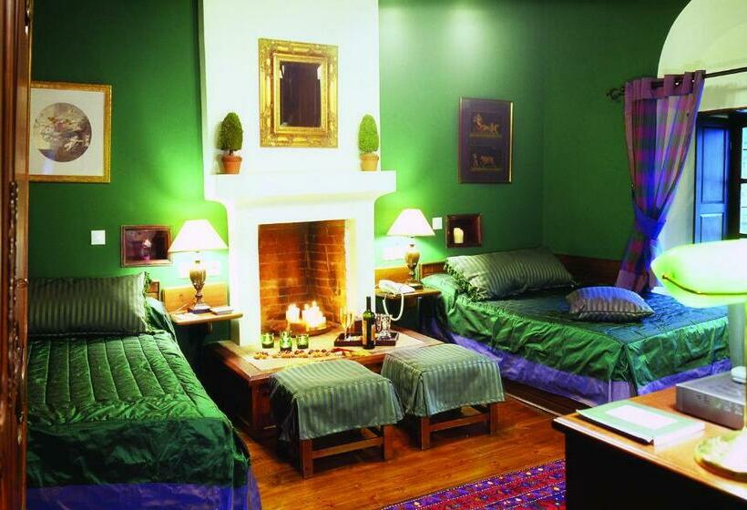 غرفة ديلوكس ثلاثية, Santikos Mansion, Santikos Collection