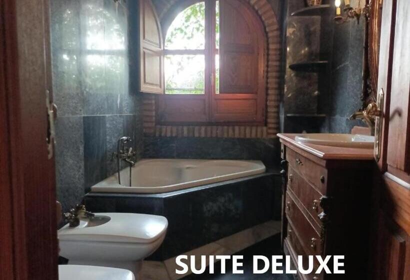 جناح ديلوكس, Alojamientos La Casa De Piedra