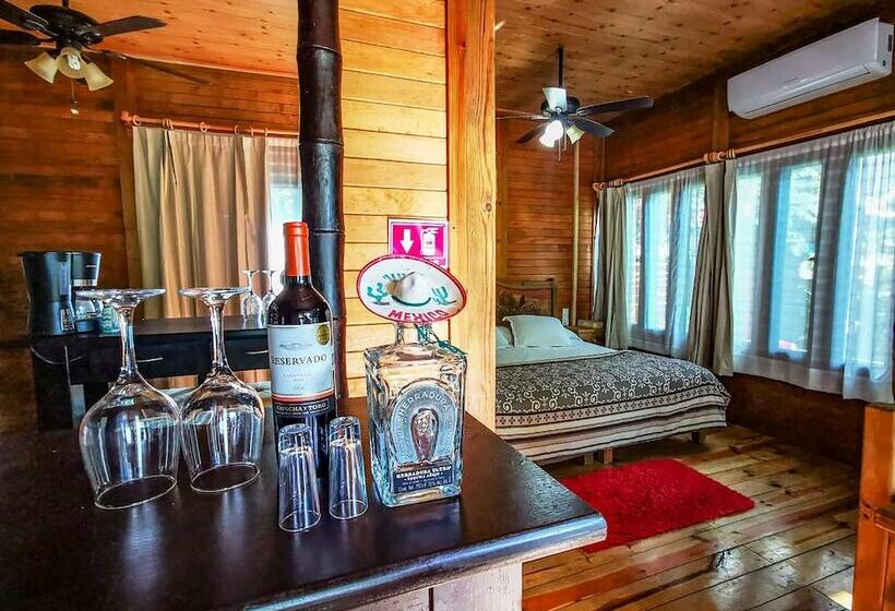 클래식 룸 더블 침대, Alicat Villas