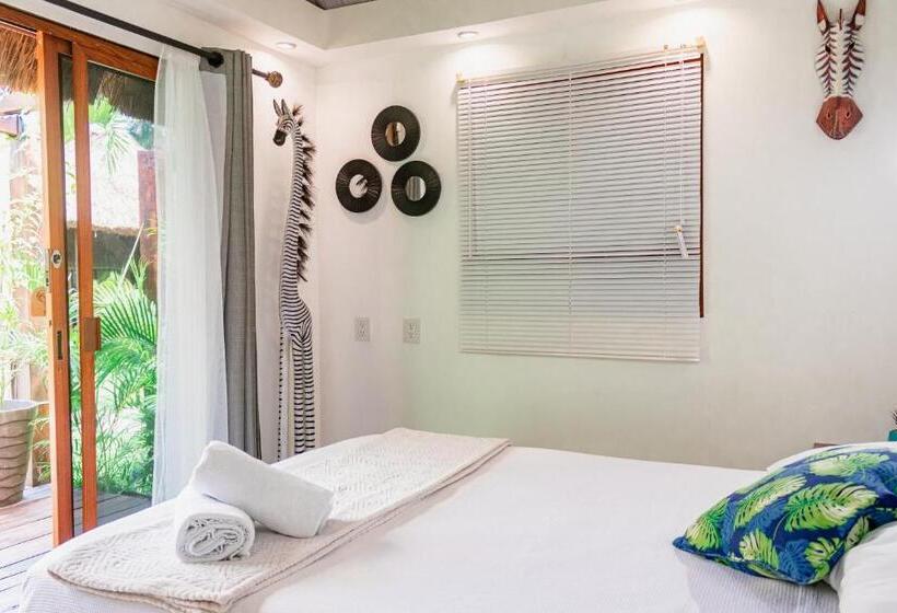 חדר דלוקס, Blue Bird