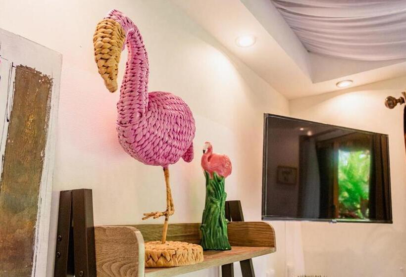 חדר דלוקס, Blue Bird