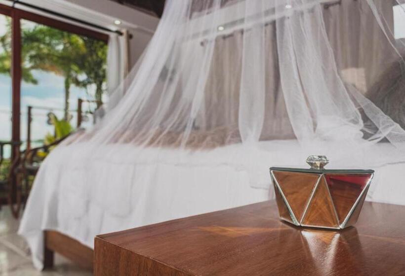 מיטת קינג בסוויטה, Blue Bird