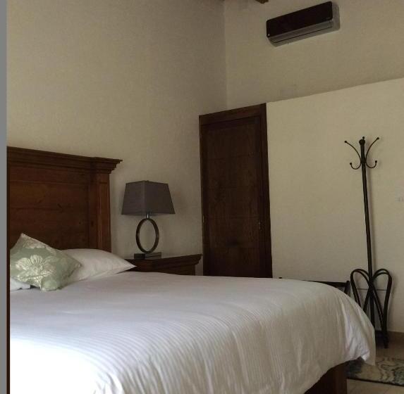 バルコニー付きデラックスルーム, Concierge Flor Y Canto