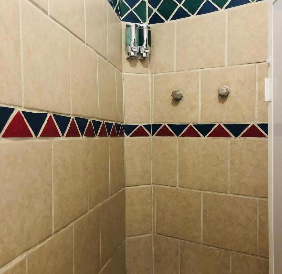 חדר משפחתי, Refugio Del Cielo #