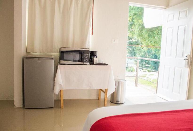 小型套房, Rosvel