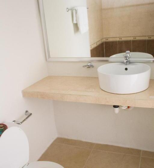 四人标准间, Rosvel