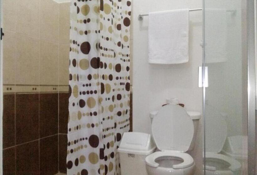 四人标准间, Rosvel