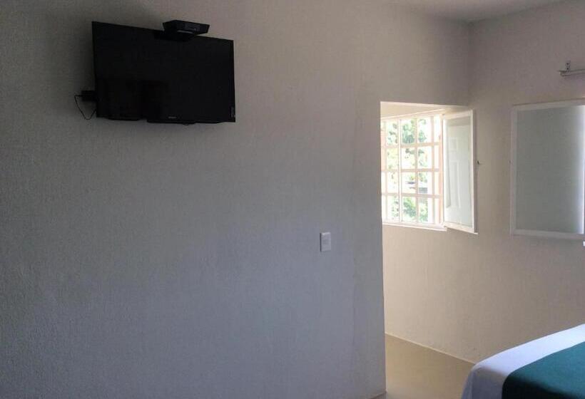 小型套房, Rosvel