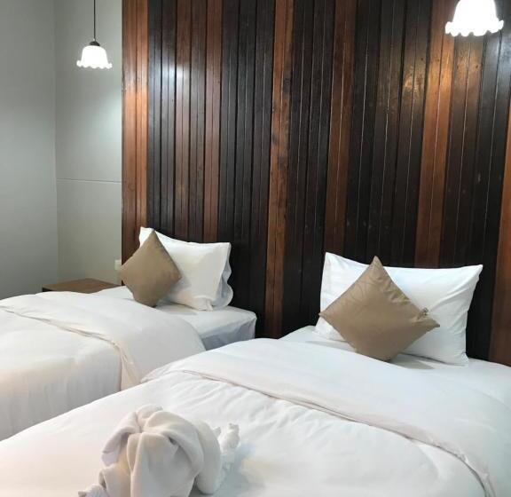 标准间, Thaimueang Boutique