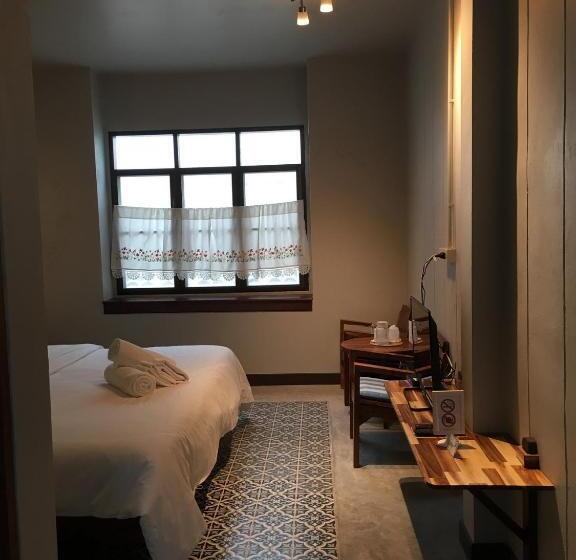 Номер Стандарт, Thaimueang Boutique