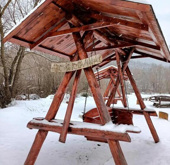 سوئیت 2 خوابه, Pensiunea Arc Bucovina