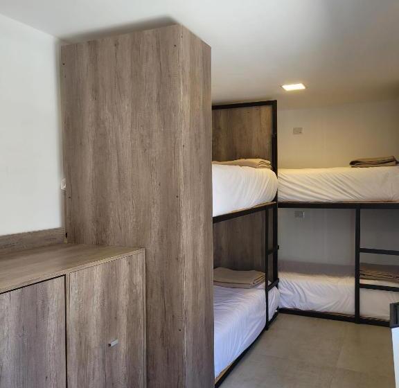 اتاق استاندارد, Dormís Acá