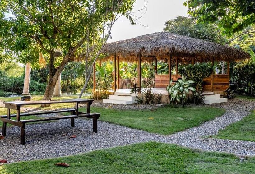 Номер Стандарт Вид на Сад, Kibayo Lagoon Villa