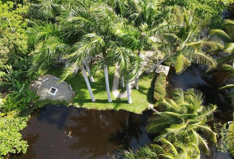 Трехместный Номер Стандарт Вид на Сад, Kibayo Lagoon Villa
