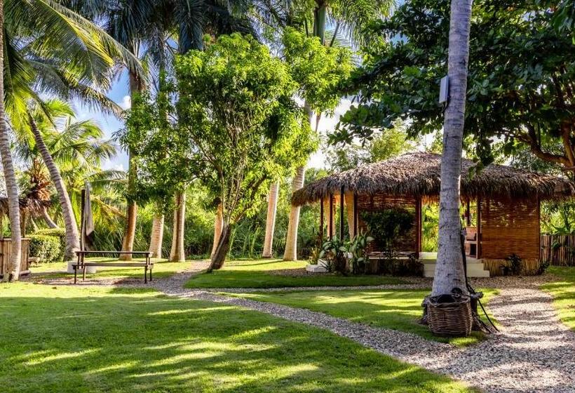 غرفة قياسية ثلاثية مطلة علي الحديقة, Kibayo Lagoon Villa