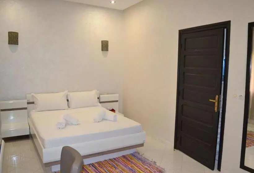 デラックスルーム, Riad Redwan