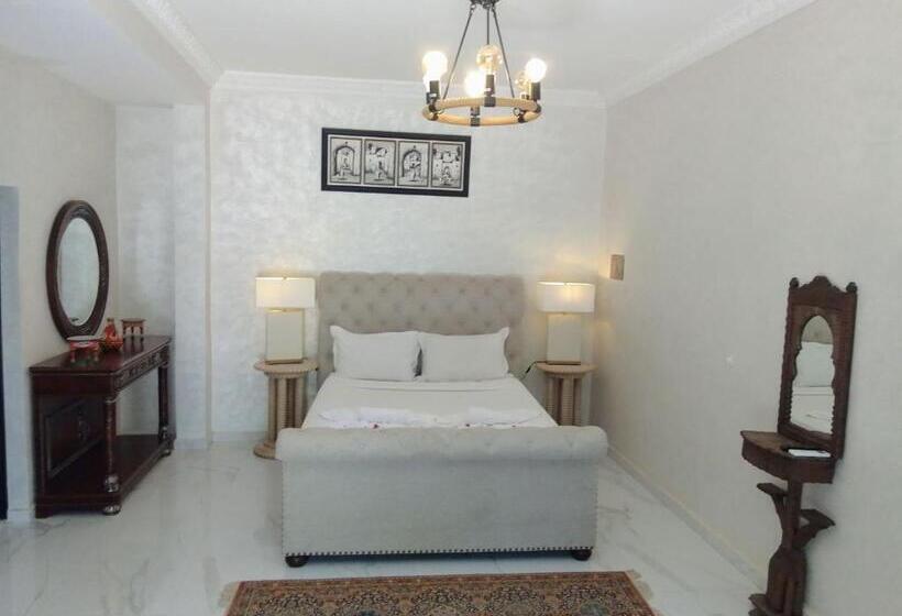 اتاق لوکس, Riad Redwan