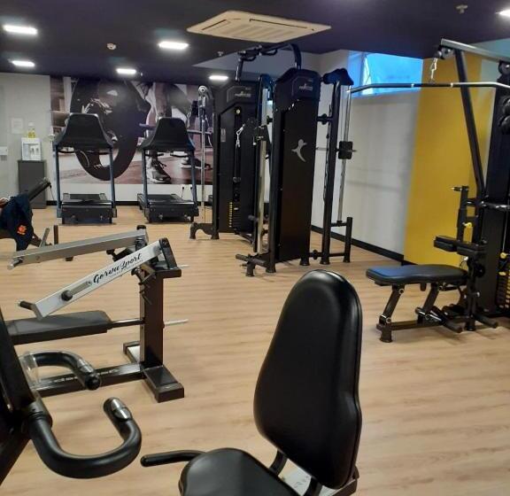 プールビュースタンダードルーム, Condominio Barretos Thermas Park   Condo