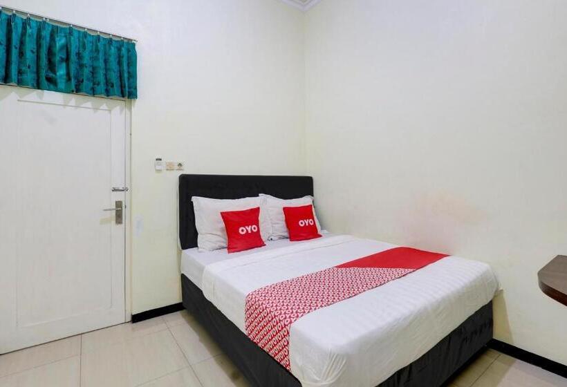 豪华房间, Capital O 90709 Djati Guest House