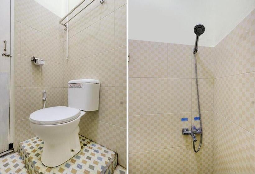 Номер Deluxe, Capital O 90709 Djati Guest House
