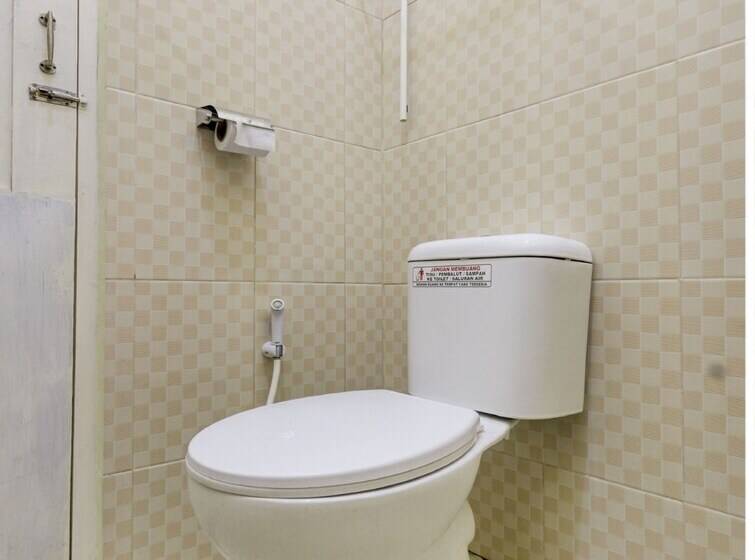 豪华房间, Capital O 90709 Djati Guest House