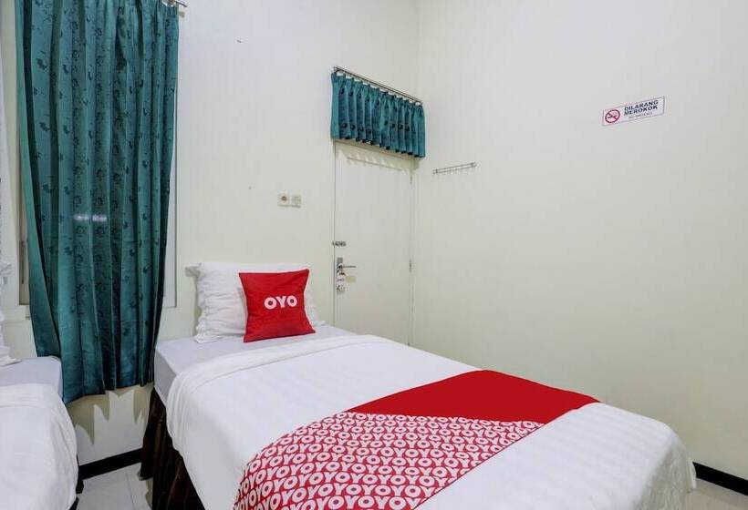 豪华房间, Capital O 90709 Djati Guest House