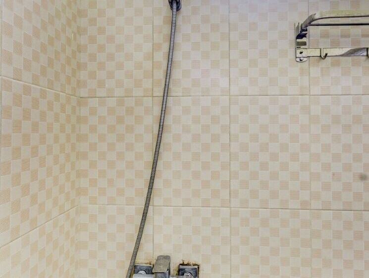 Номер Deluxe, Capital O 90709 Djati Guest House