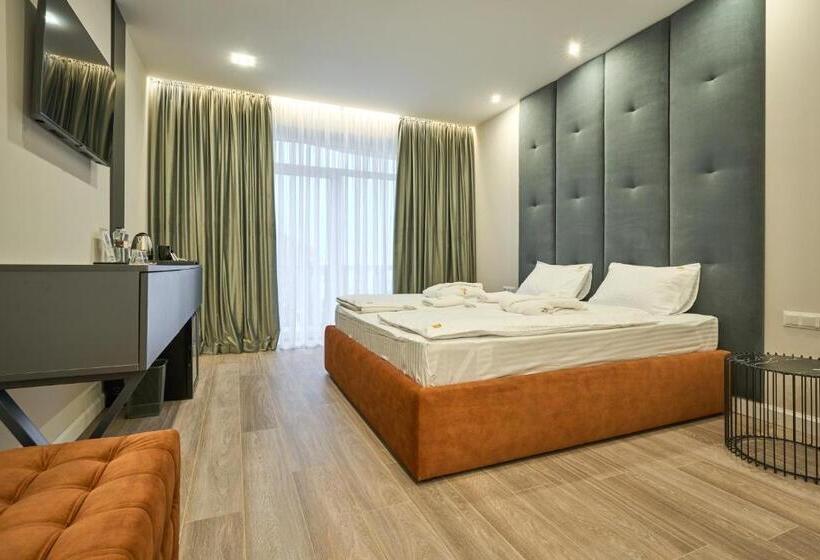 Standard Kolmen Hengen Huone, Olimp