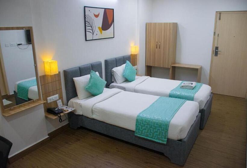 חדר סופריור עם מיטת קינג, Seasons Inn