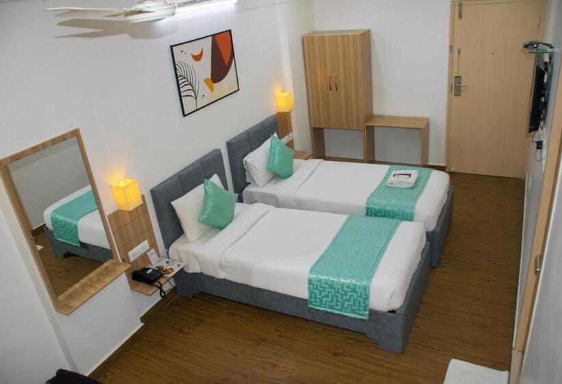 Номер Superior Кровать Кинг, Seasons Inn