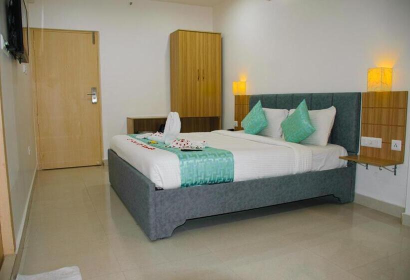 חדר סופריור יחיד, Seasons Inn