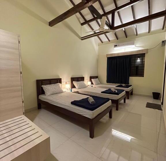 基本三人间, Verandah Solitude By The Sea Homestay