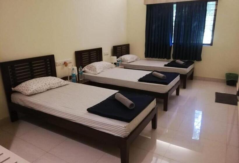 غرفة أساسية ثلاثية, Verandah Solitude By The Sea Homestay