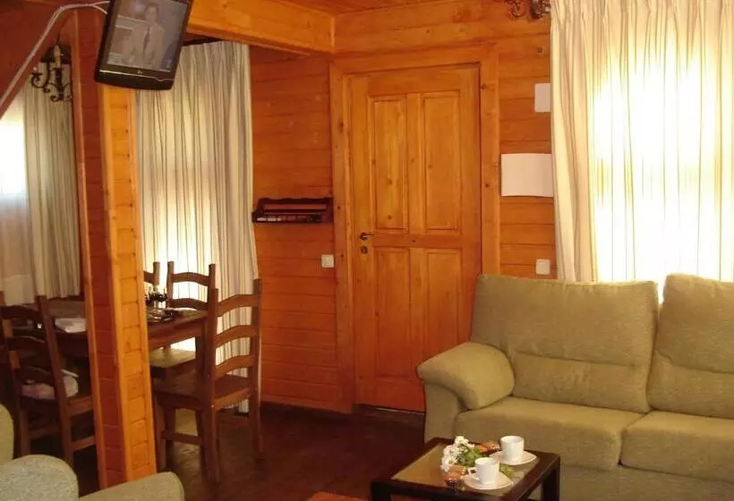 Villa 3 Makuuhuonetta, Complejo Rural Los Jarales