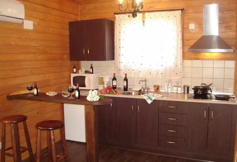 Villa 3 Makuuhuonetta, Complejo Rural Los Jarales
