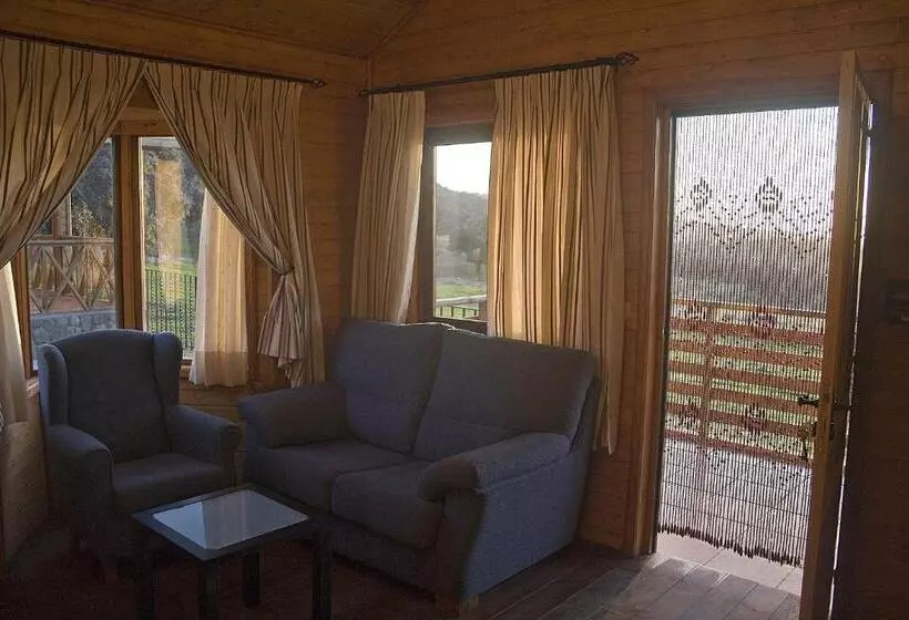 Villa 2 Makuuhuonetta, Complejo Rural Los Jarales