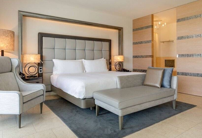 חדר דחוקס עם מיטת קינג, Conrad Algarve