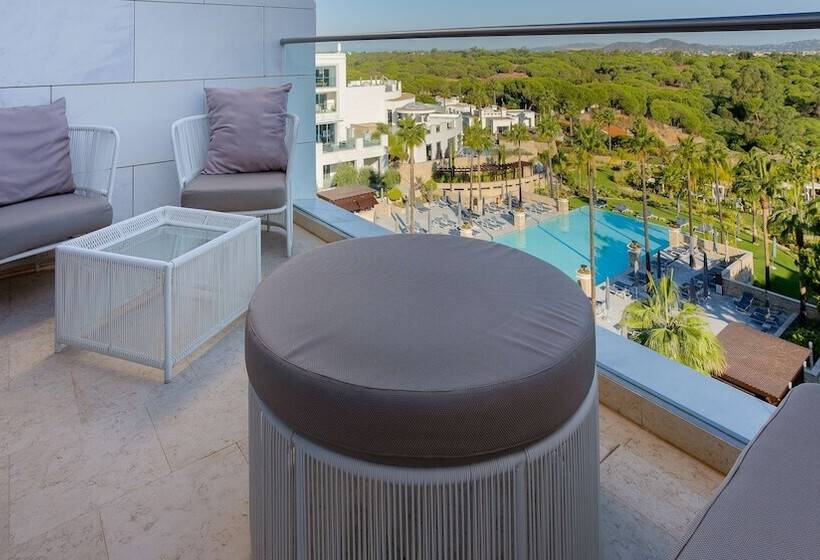 Номер Deluxe Вид на Бассейн, Conrad Algarve