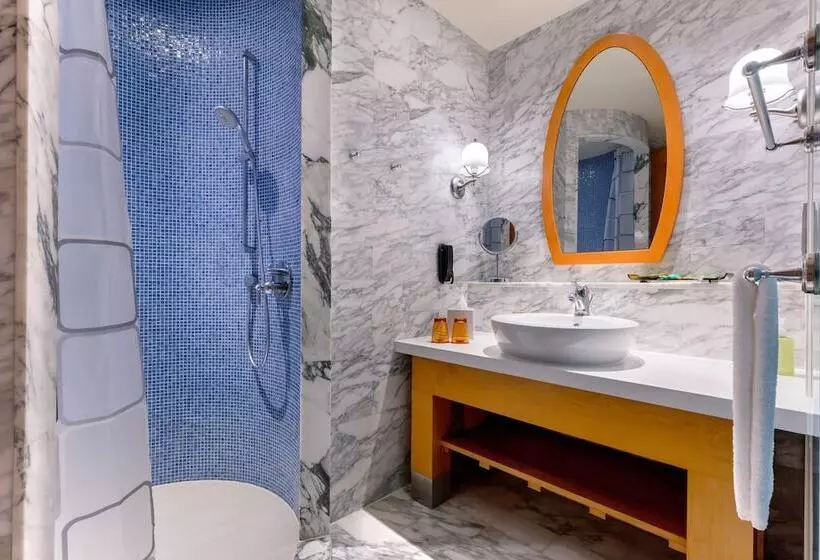 اتاق لوکس, Resorts World Sentosa   Hotel Michael