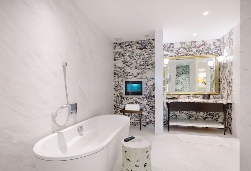 سوئیت دلوکس 2 خوابه, Resorts World Sentosa   Hotel Michael