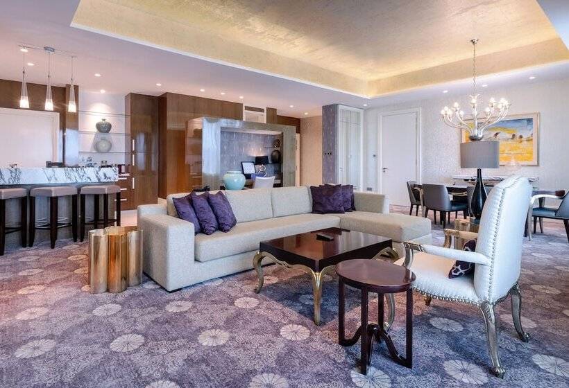 سوئیت دلوکس 2 خوابه, Resorts World Sentosa   Hotel Michael