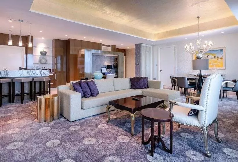 سوئیت دلوکس 2 خوابه, Resorts World Sentosa   Hotel Michael