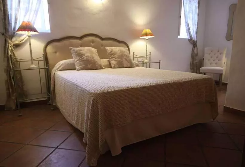 スリーベッドルーム　ヴィラ, Llucmaçanes Gran Agroturismo