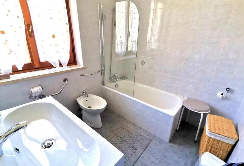 4인용 스탠다드 룸, Manuebbasta