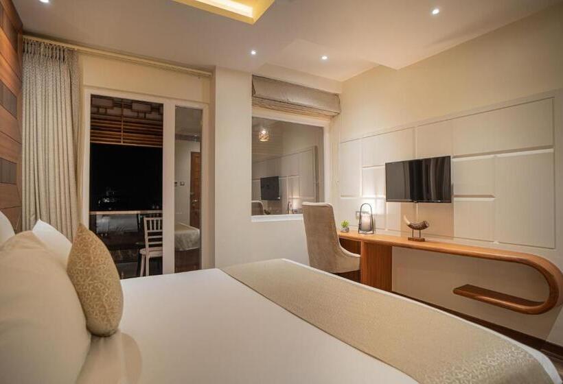 Люкс Повышенной Комфортности, Coral Reef Hotel & Spa, Port Blair