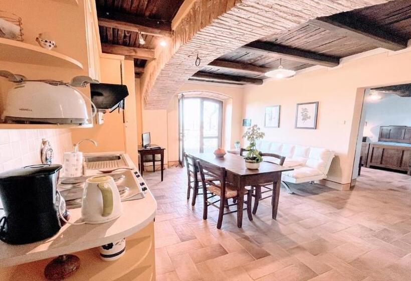 خانه 1 خوابه, Exclusive Pool Open All Year Spoleto Biofarm Slps 8 Village Shops, Bar1 Km 7