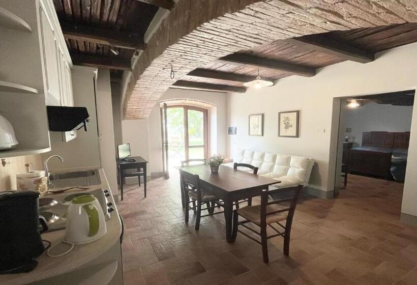 خانه 1 خوابه, Exclusive Pool Open All Year Spoleto Biofarm Slps 8 Village Shops, Bar1 Km 7