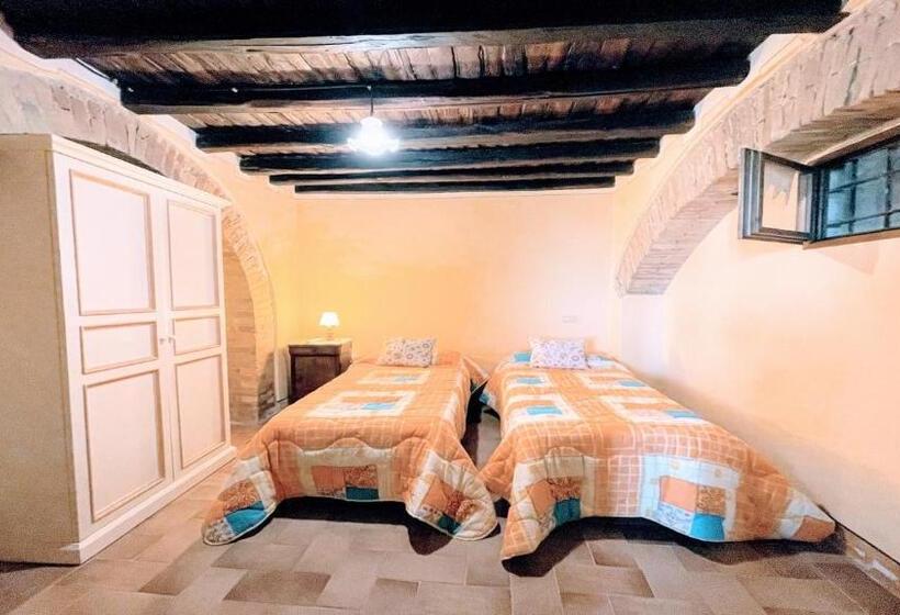 خانه 1 خوابه, Exclusive Pool Open All Year Spoleto Biofarm Slps 8 Village Shops, Bar1 Km 7