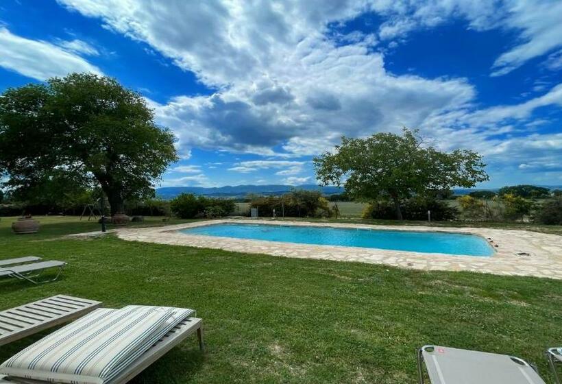 Дом 1 Спальня, Exclusive Pool Open All Year Spoleto Biofarm Slps 8 Village Shops, Bar1 Km 7